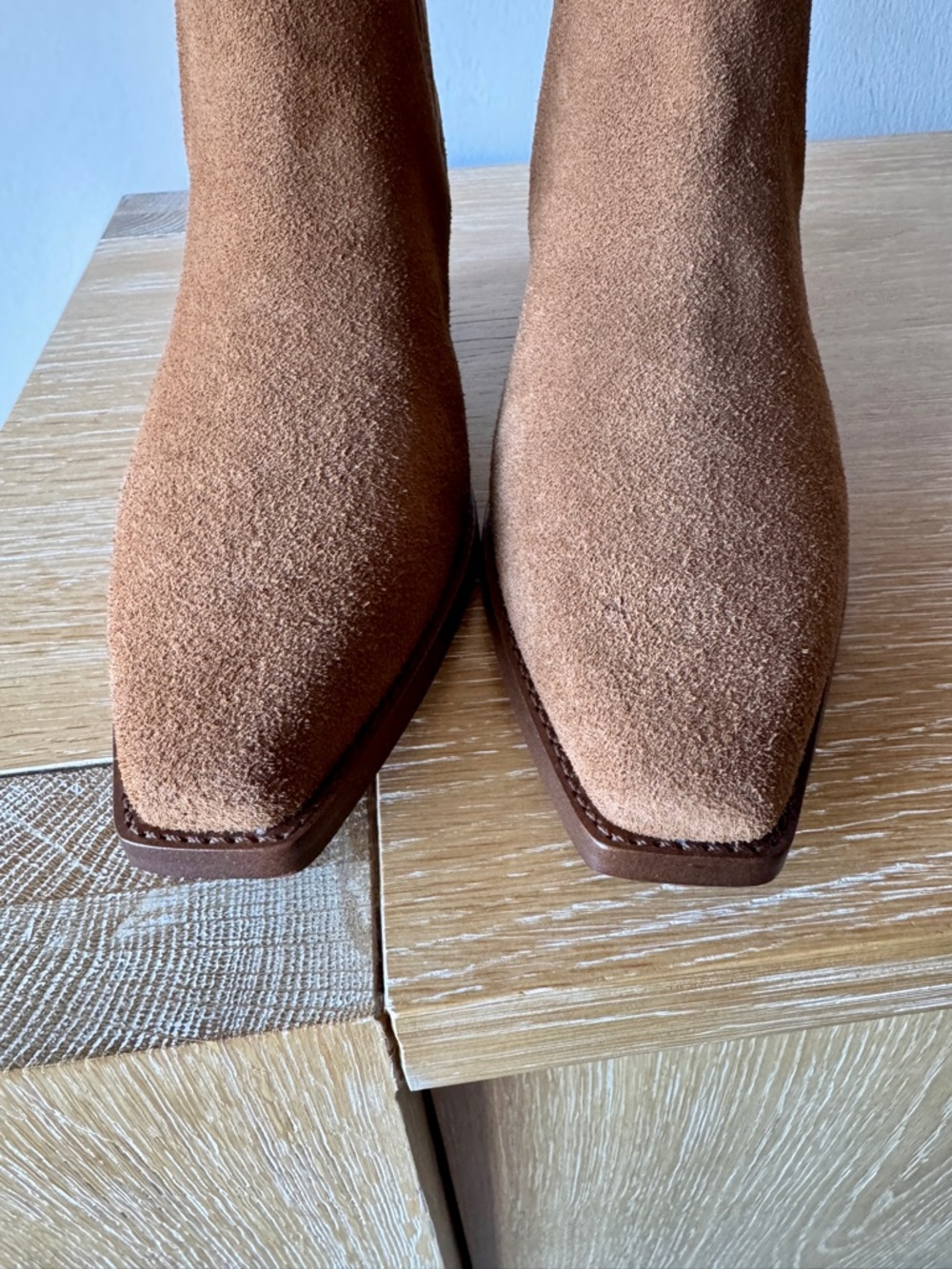 NWOB! MADEWELL Women’s The Ingrid Chelsea Boot in Suede, Dried Acorn, Size 10.5 - Picture 14 of 16